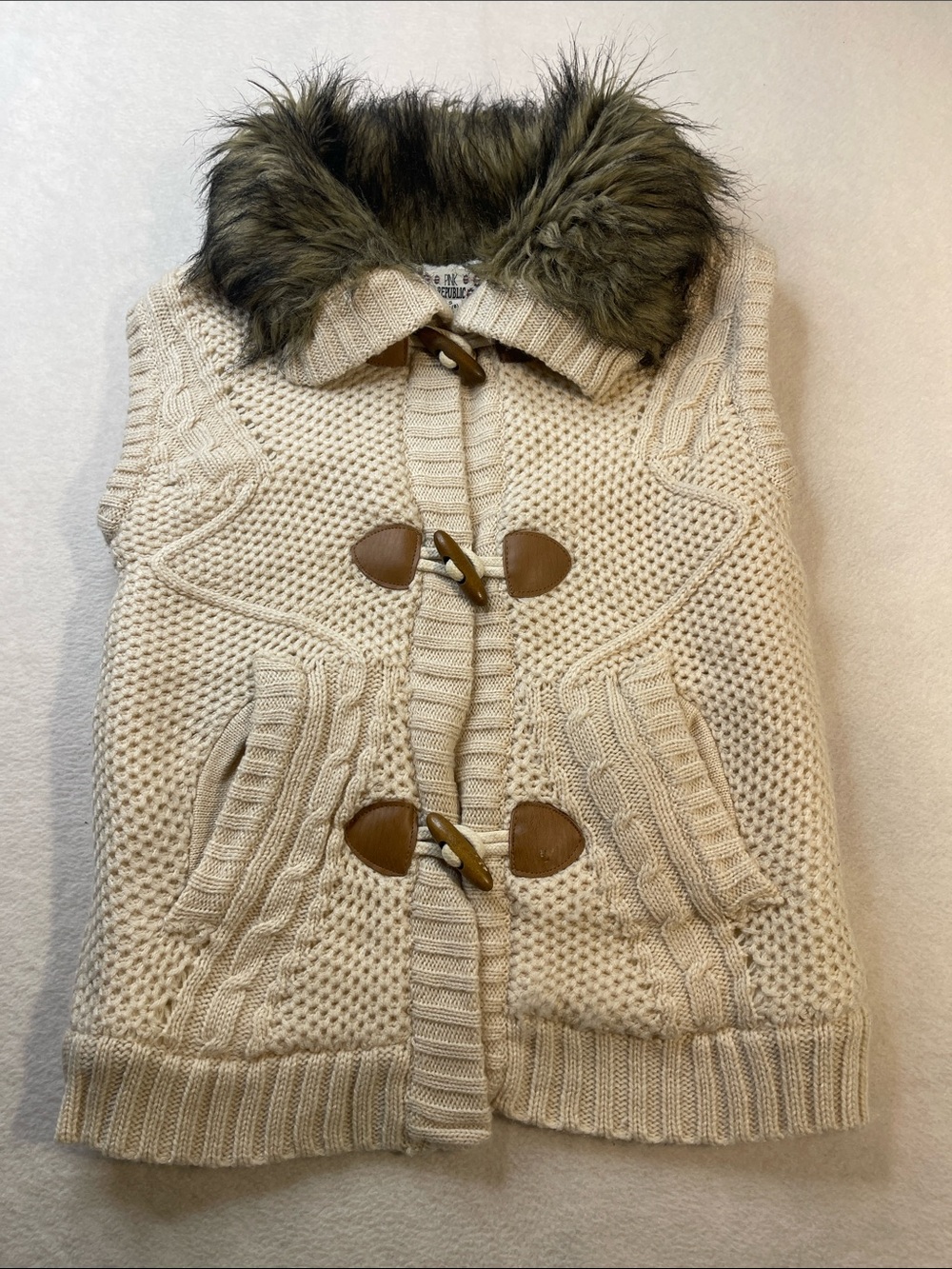 PINK REPUBLICAN SIZE S 7-8 Knit Toggle Vest with Faux Fur Collar. Womens